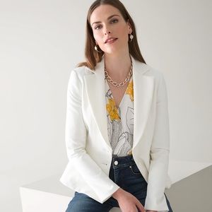 Size 0 White House Black Market Signature White Blazer